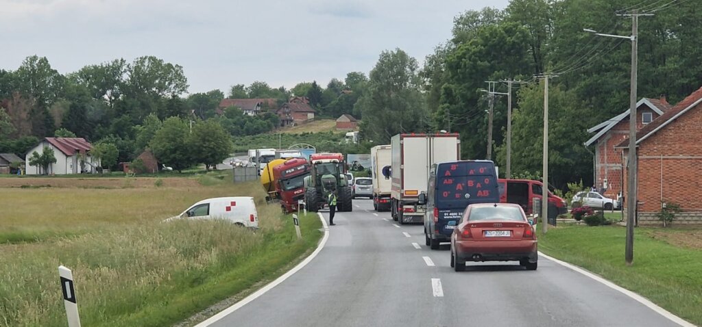 Policija objavila detalje prometne nesreće u Rovišću, poginuo 71-godišnji vozač automobila