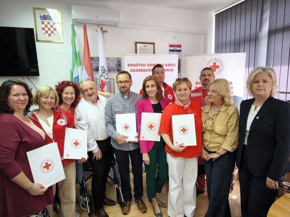 [FOTO] Zagrebačka županija dodijelila vrijednu opremu gradskim društvima Crvenog križa