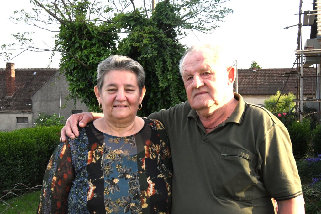 [FOTO/VIDEO]  ZLATNI PIR Ana i Velimir proslavili pola stoljeća bračnog života