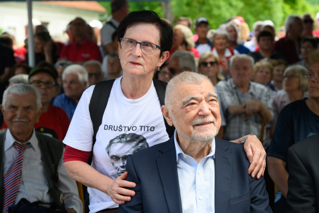 U Kumrovcu obilježen “Dan mladosti – radosti”, došao i bivši predsjednik Mesić