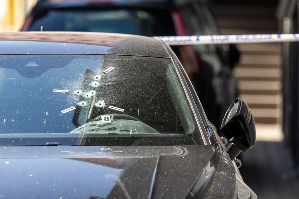 Policija potvrdila da je automobil Josea Bote oštećen vatrenim oružjem