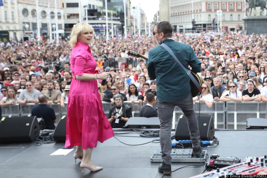 Zagreb: Trg Je Spreman Za Doček Babay Lasagne