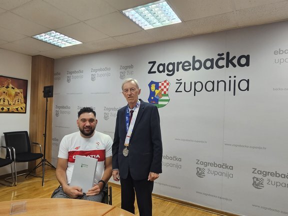 20240604 102442.jpg 648x432 Q85 Subsampling 2