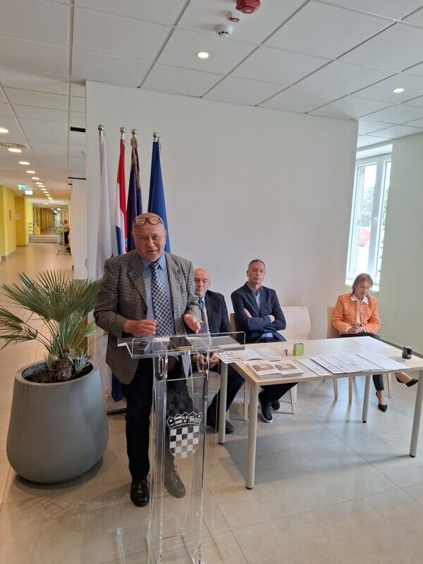 20240604 121249 800x600 Rotated