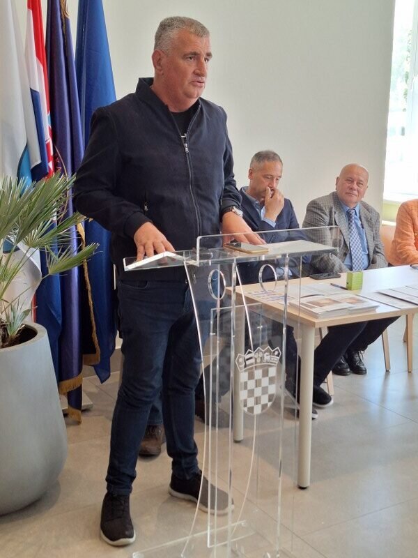 20240604 122320 800x600 Rotated