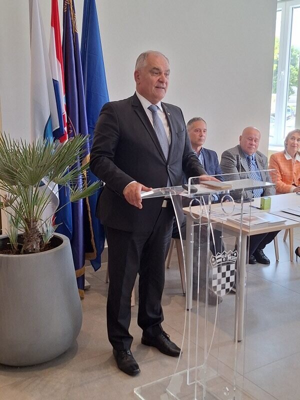 20240604 122857 800x600 Rotated