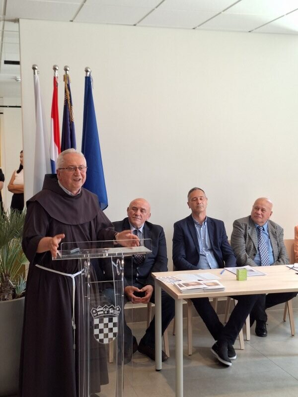 20240604 125738 800x600 Rotated