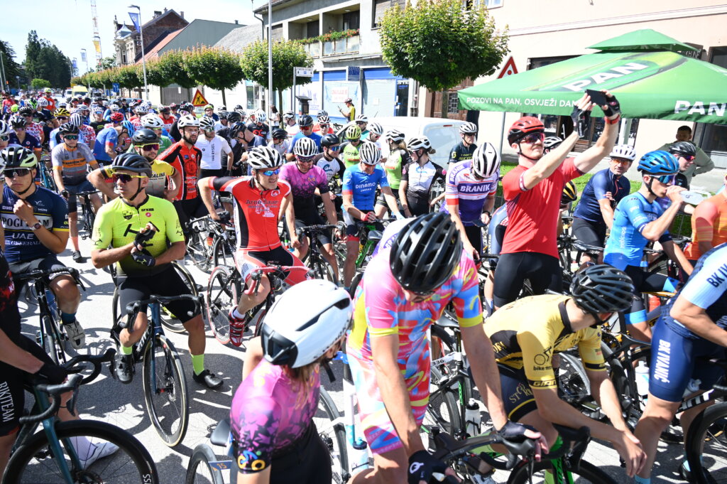 [FOTO/VIDEO] GRANFONDO KRIŽEVCI Iz centra Križevaca krenula utrka duga 107 kilometara