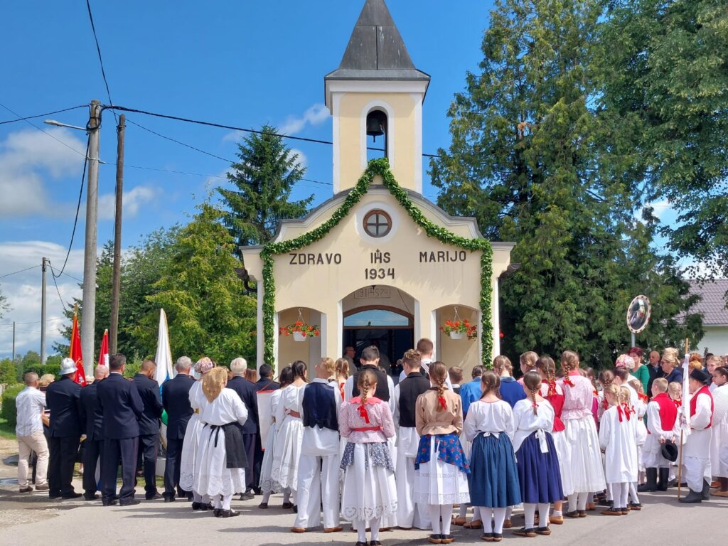 Svečanim programom obilježena 100. obljetnica kapelice u Brčevcu