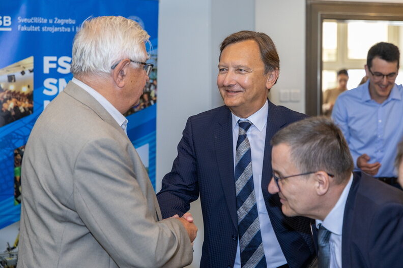 Akademik Davor Miličić