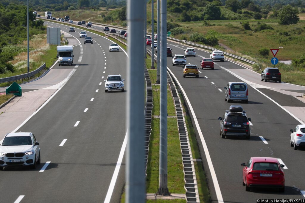 Gospić: Pojačani Promet Na Autocesti A1 U Oba Smjera