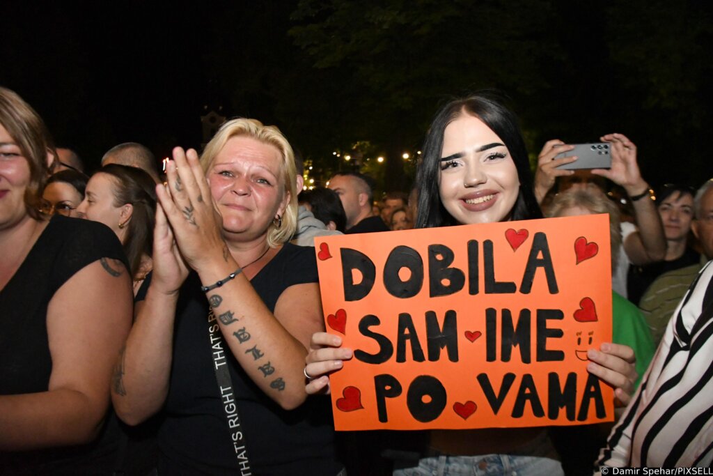 Na koncertu Doris Dragović u Bjelovaru osvanula i poruka