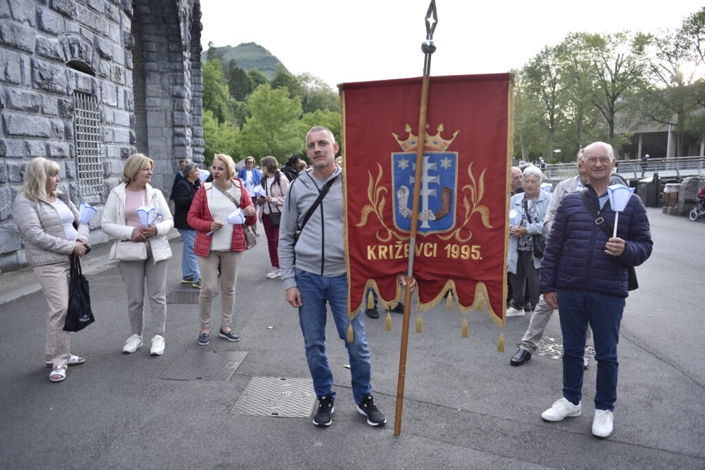 Lourdes7