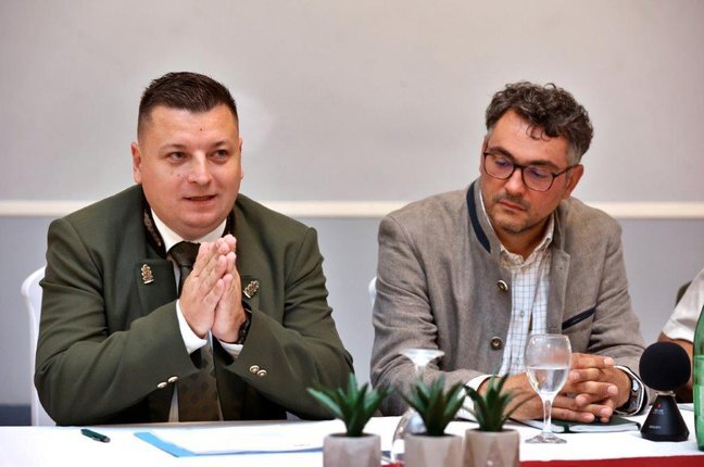 Lovci 070624autor Fotografije Drazen Kopac 1.jpg 648x432 Q85 Subsampling 2