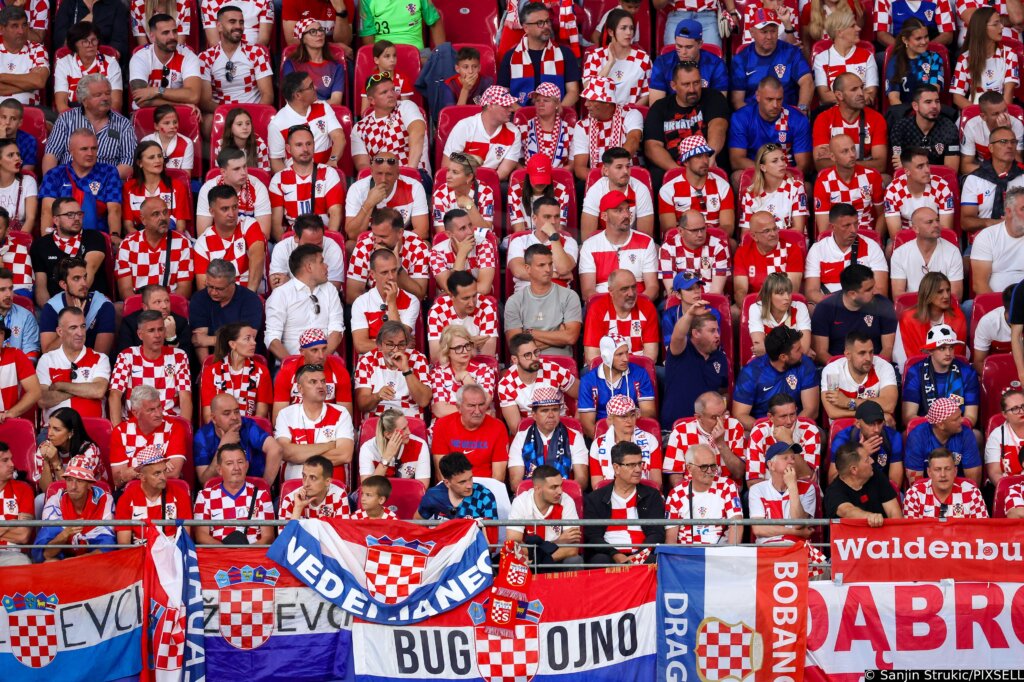 EURO: Hrvatski navijači nadglasali Talijane, šok na kraju, na tribinama i Milanović