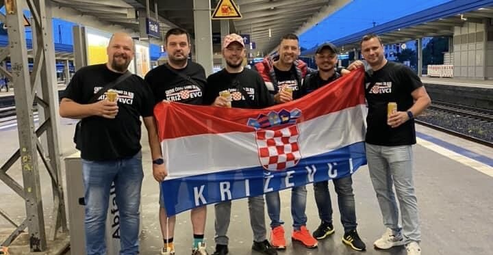 EURO – Hrvatski navijači “osvojili” Berlin, među njima i križevački navijači
