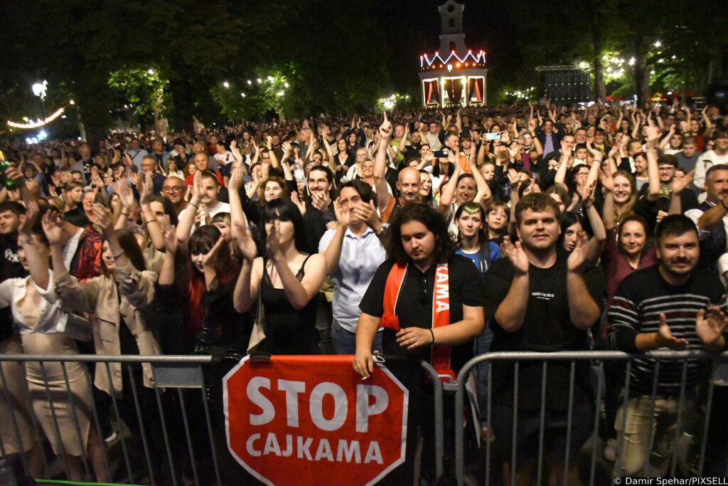 [VIDEO] Grupa Psihomodo Pop održala koncert na bjelovarskoj Terezijani