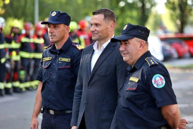 Vatra 040624autor Fotografije Drazen Kopac 1.jpg 648x432 Q85 Subsampling 2