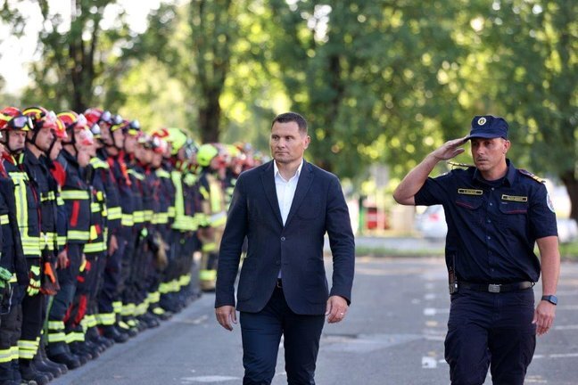 Vatra 040624autor Fotografije Drazen Kopac 11.jpg 648x432 Q85 Subsampling 2