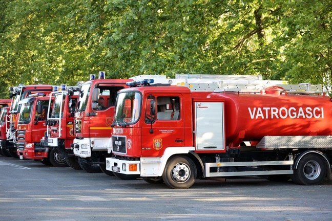 Vatra 040624autor Fotografije Drazen Kopac 12.jpg 648x432 Q85 Subsampling 2