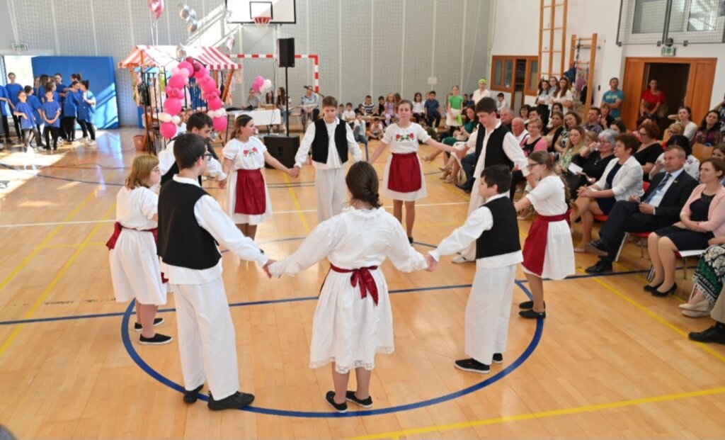 Prigodnom svečanošću Osnovna škola Svibovec obilježila 160 godina postojanja