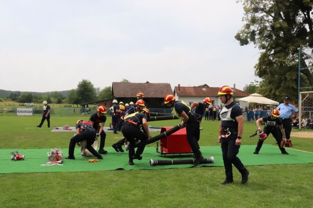 Vzg Koprivnica Gradsko Vatrogasno Natjecanje (16)