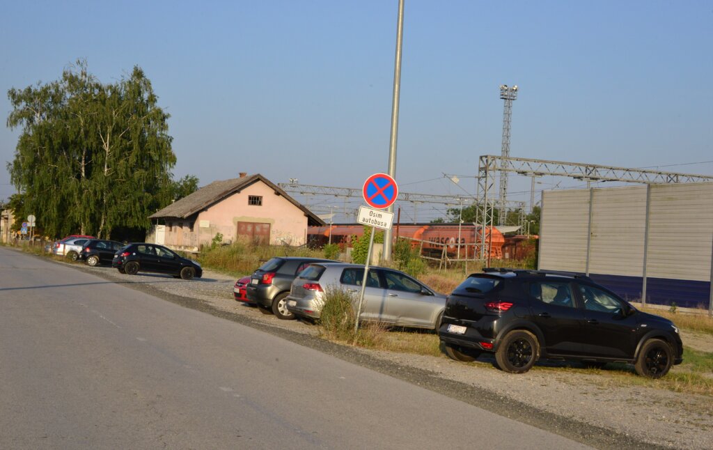 Grad Vrbovec planira urediti parkiralište kod željezničkog kolodvora