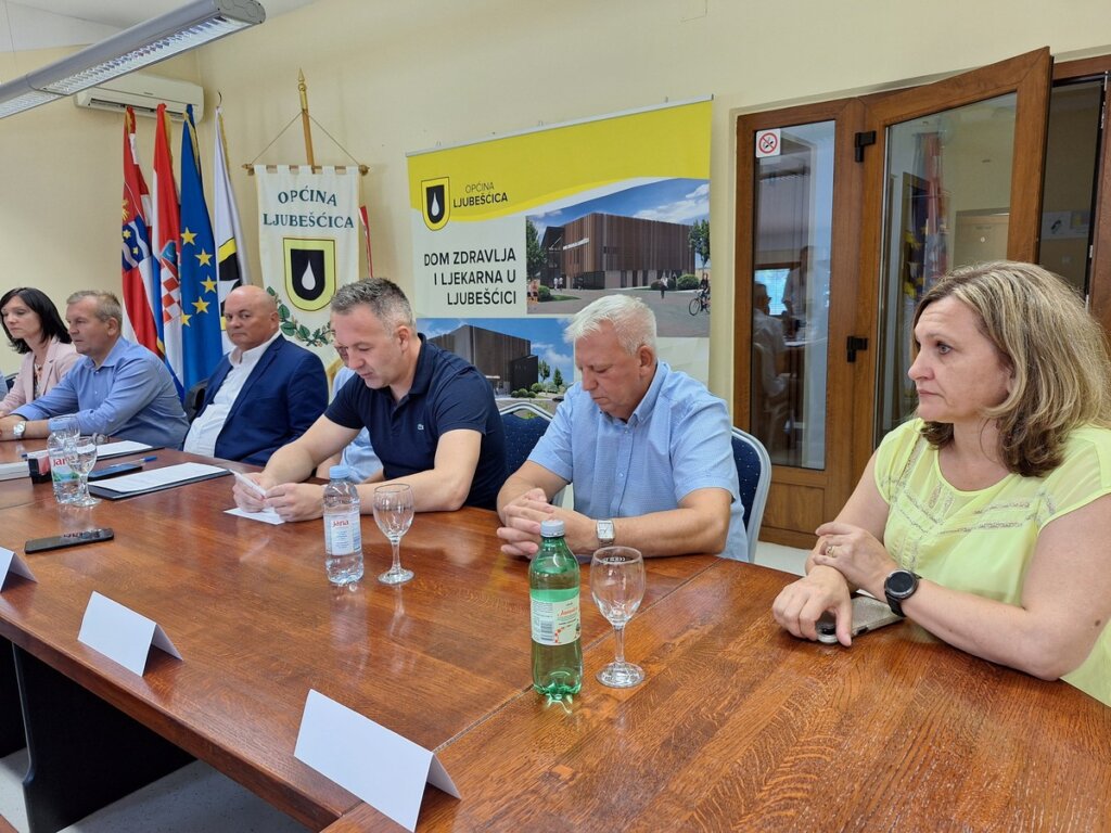 Ljubešćica Potpisivanje Ugovora (5)