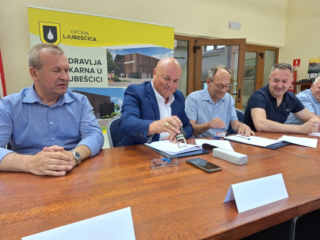 Ljubešćica Potpisivanje Ugovora (6)