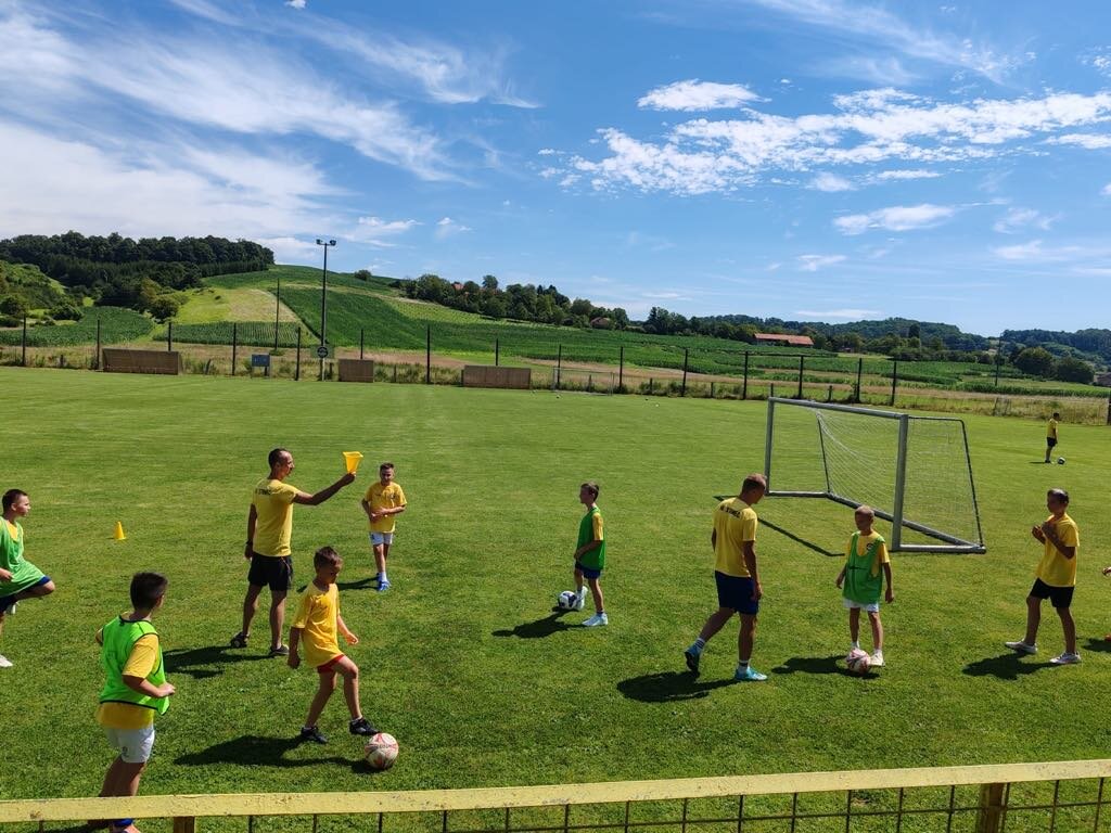 [FOTO] Nogometni klub Strmec Bedenica organizira nogometnu radionicu