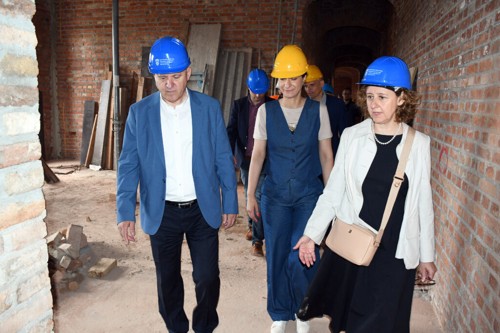 Bačić: Do kraja godine na području Sisačko-moslavačke županije bit će obnovljene sve zgrade javne namjene