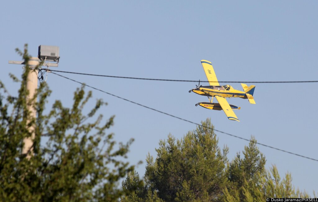 Borba Vatrogasaca S Požarom Na Potezu Plastovo I Dubravica Nedaleko Np Krka