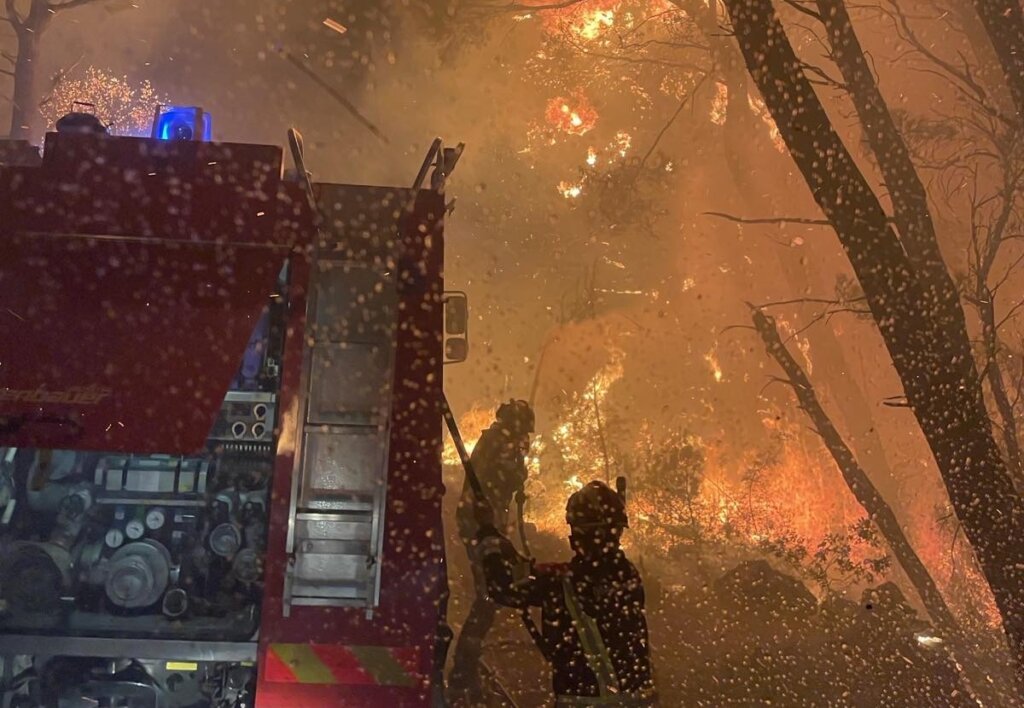 [FOTO/VIDEO] TEŠKA SITUACIJA U TUČEPIMA Križevački vatrogasci stigli prvi na požarište