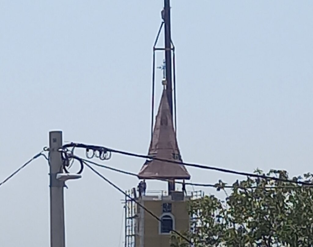 [FOTO] Toranj crkve sv. Mihaela arkanđela u Miholcu zasjao u novom ruhu
