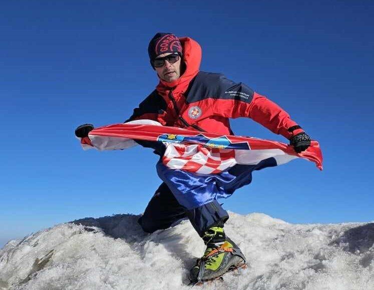 Križevčanin Tomislav Leskovar popeo se na vrh Mont Blanca s talijanske i francuske strane