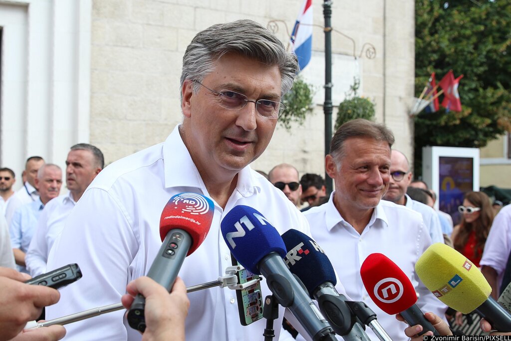 Sinj: Premijer Andrej Plenković S Ministrima Na 309. Sinjskoj Alci