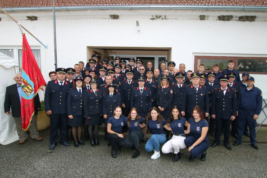 Dobrovljno vatrogasno društvo Otočka proslavilo 70 godina postojanja i humanog djelovanja