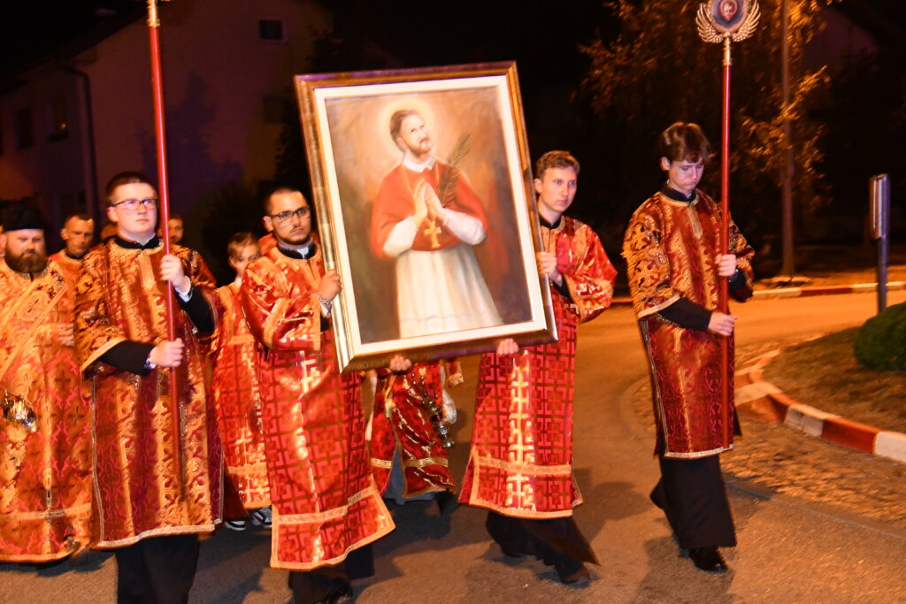 [FOTO/VIDEO] SVETKOVINA SV. MARKA KRIŽEVČANINA Svečano misno slavlje i procesija sa svijećama