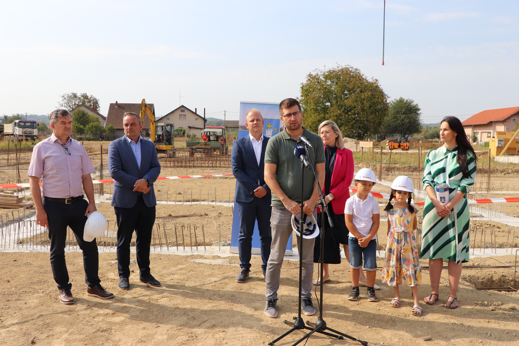 [FOTO] Počela gradnja 6,3 milijuna eura vrijednog vrtića u Koprivnici, najmodernijeg u Hrvatskoj