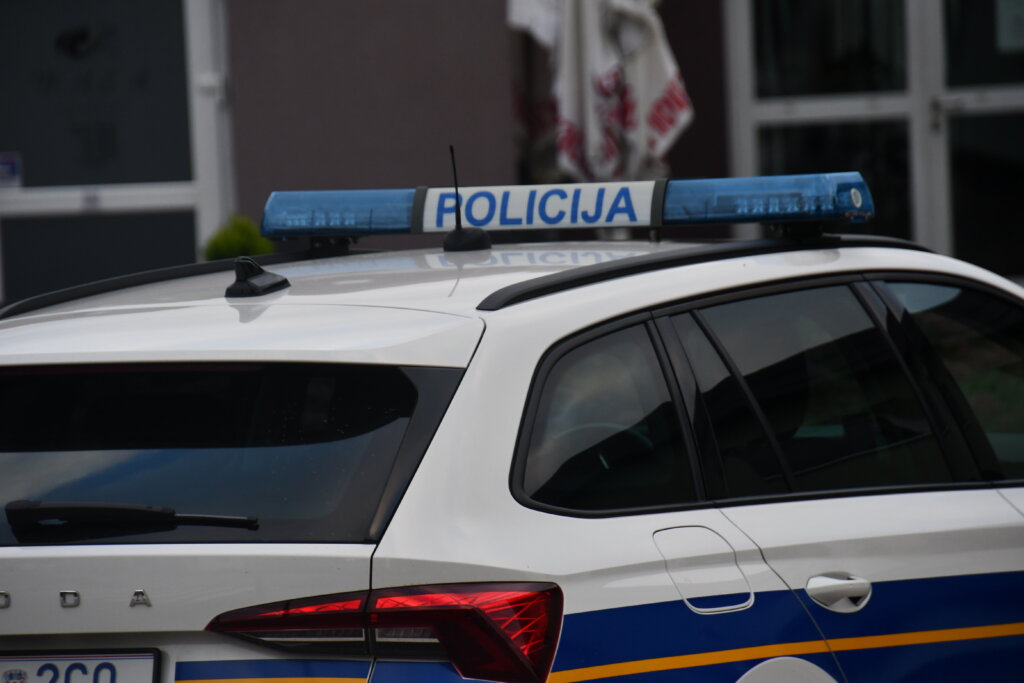 Policija5