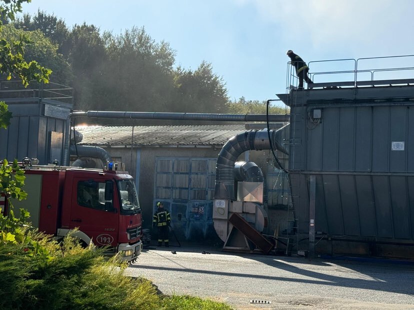 [FOTO/VIDEO] Izbio požar kod Križevaca, vatrogasci na terenu