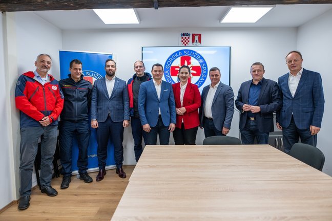 [FOTO] Zajednička nabava novog terenskog vozila za HGSS Stanicu Samobor