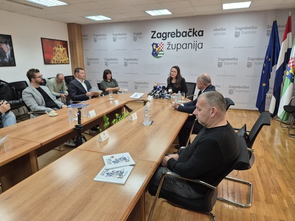 39e9a375 B001 4d2f 9c26 0a94f9c17807.jpg 648x432 Q85 Subsampling 2