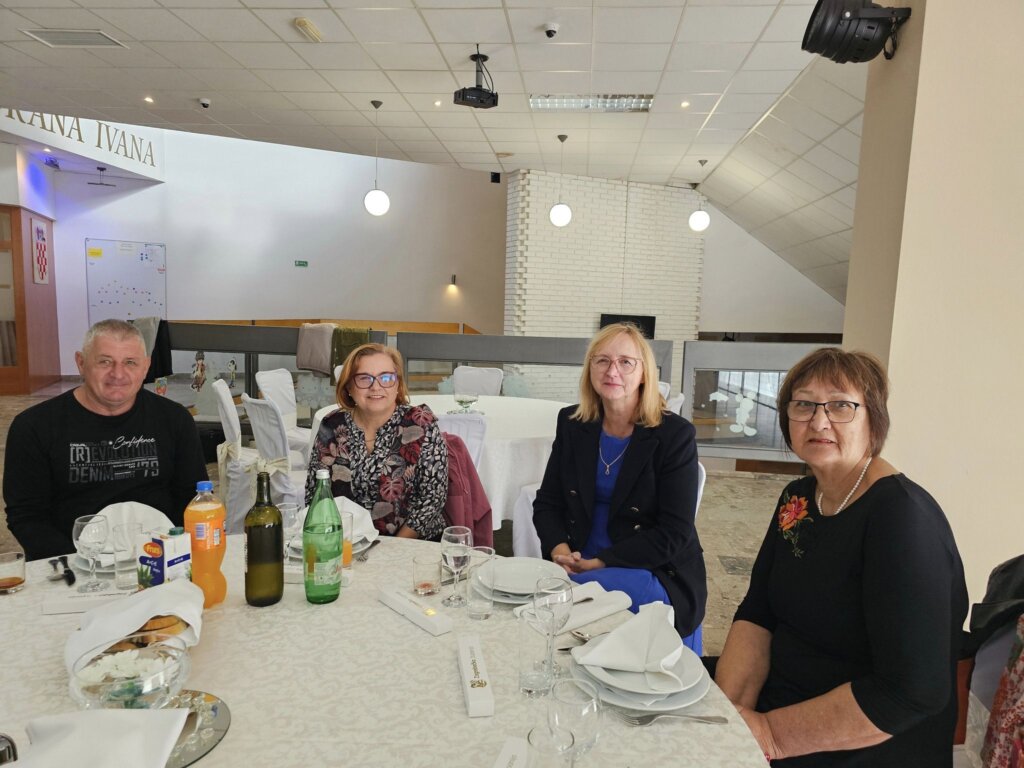 463598703 567204332321753 8128548268835710873 N