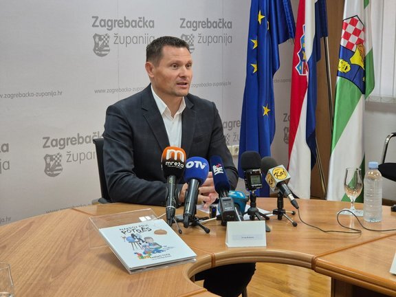 74b6ddad B732 4ced B8e7 3a6120094c31.jpg 648x432 Q85 Subsampling 2