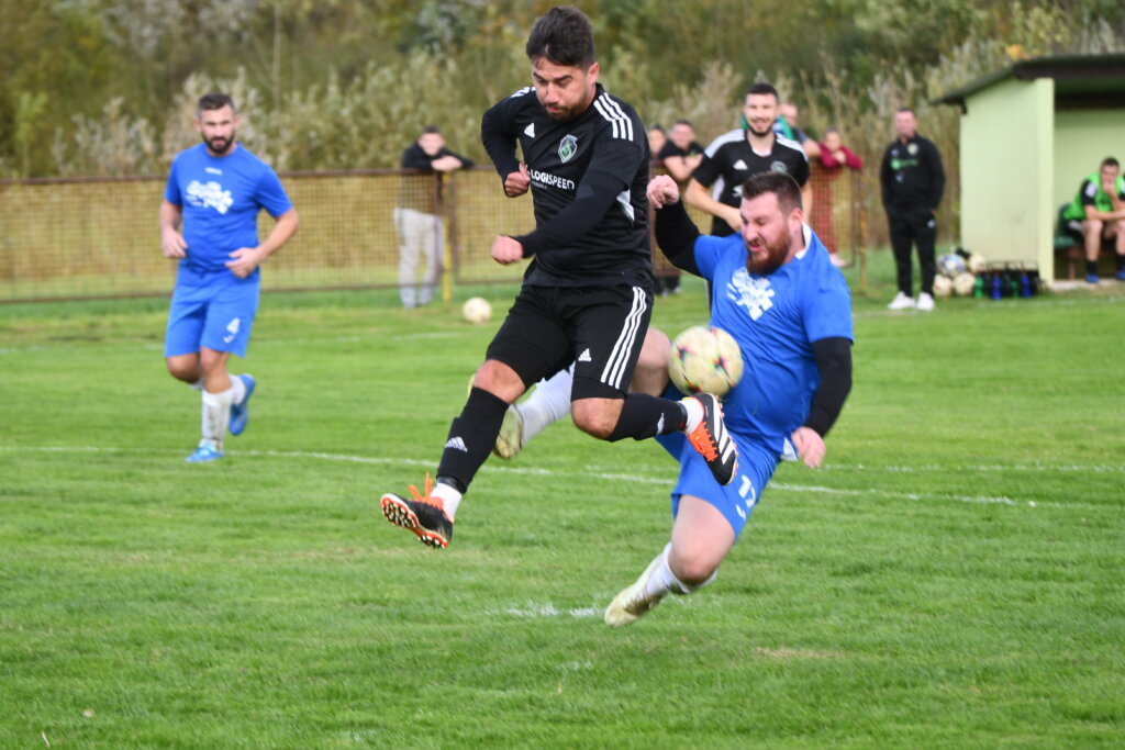 NOGOMET – SUSJEDSKI DERBI 2. ŽNL ISTOK Farkaš nije imao milosti, zatresli su protivničku mrežu 12 puta