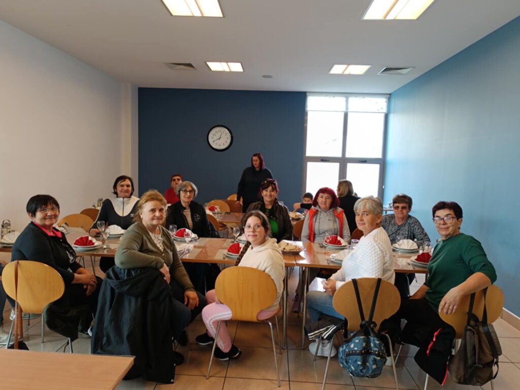 Img 019aad1078bf0acb23fd7eba099ebcb4 V