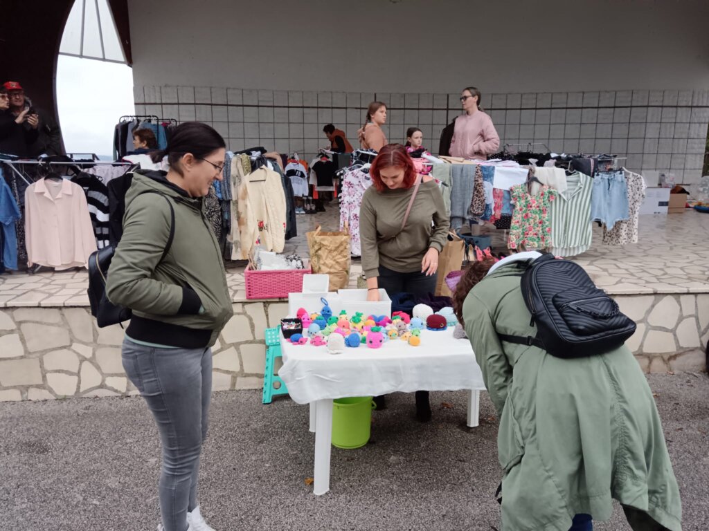 [FOTO] U Vrbovcu održan LAGanini buvljak