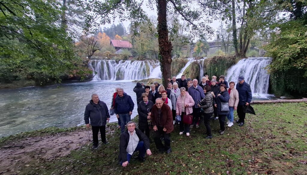 Vrbovečki umirovljenici posjetili Rastoke