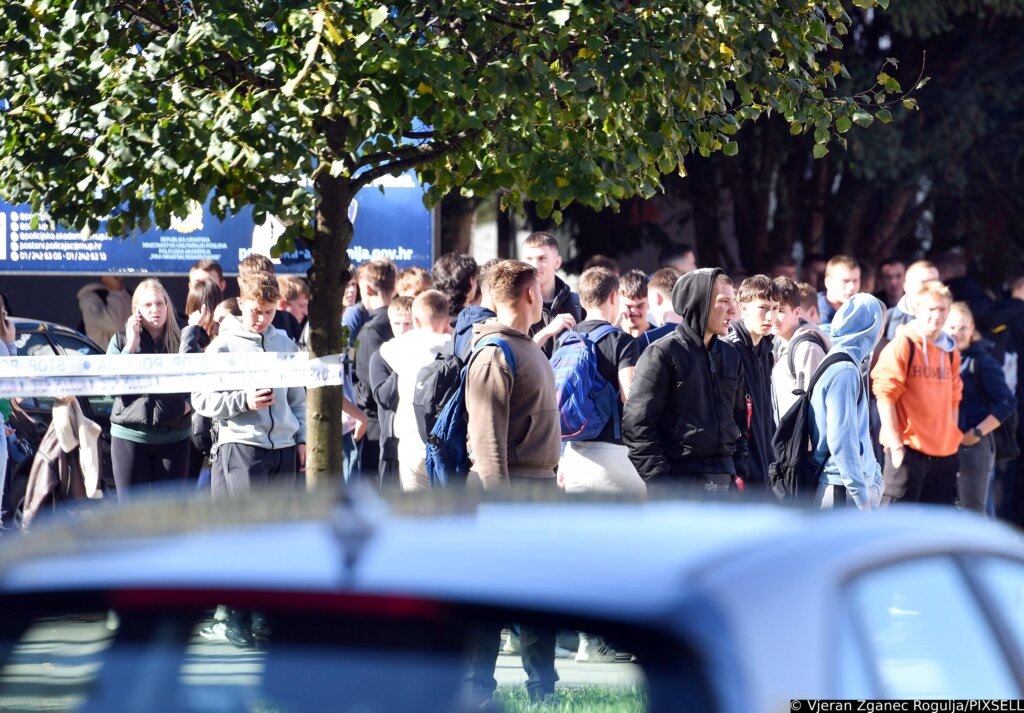 [FOTO] Zbog dojava o bombama evakuirane tri varaždinske srednje škole